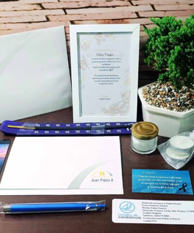 Juan Pablo ll+Bonsai